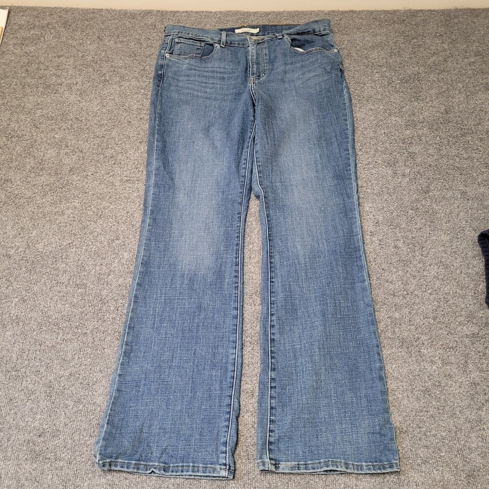 Levi's Jeans Womens Size 14 Blue Classic Bootcut Medium Wash Denim Casual Pants